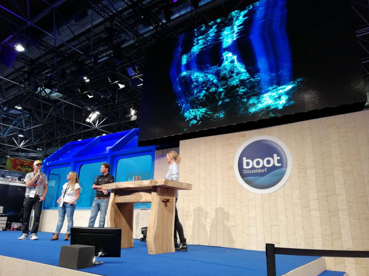 Melanie and David Benz on stage of BOOT Duesseldorf.